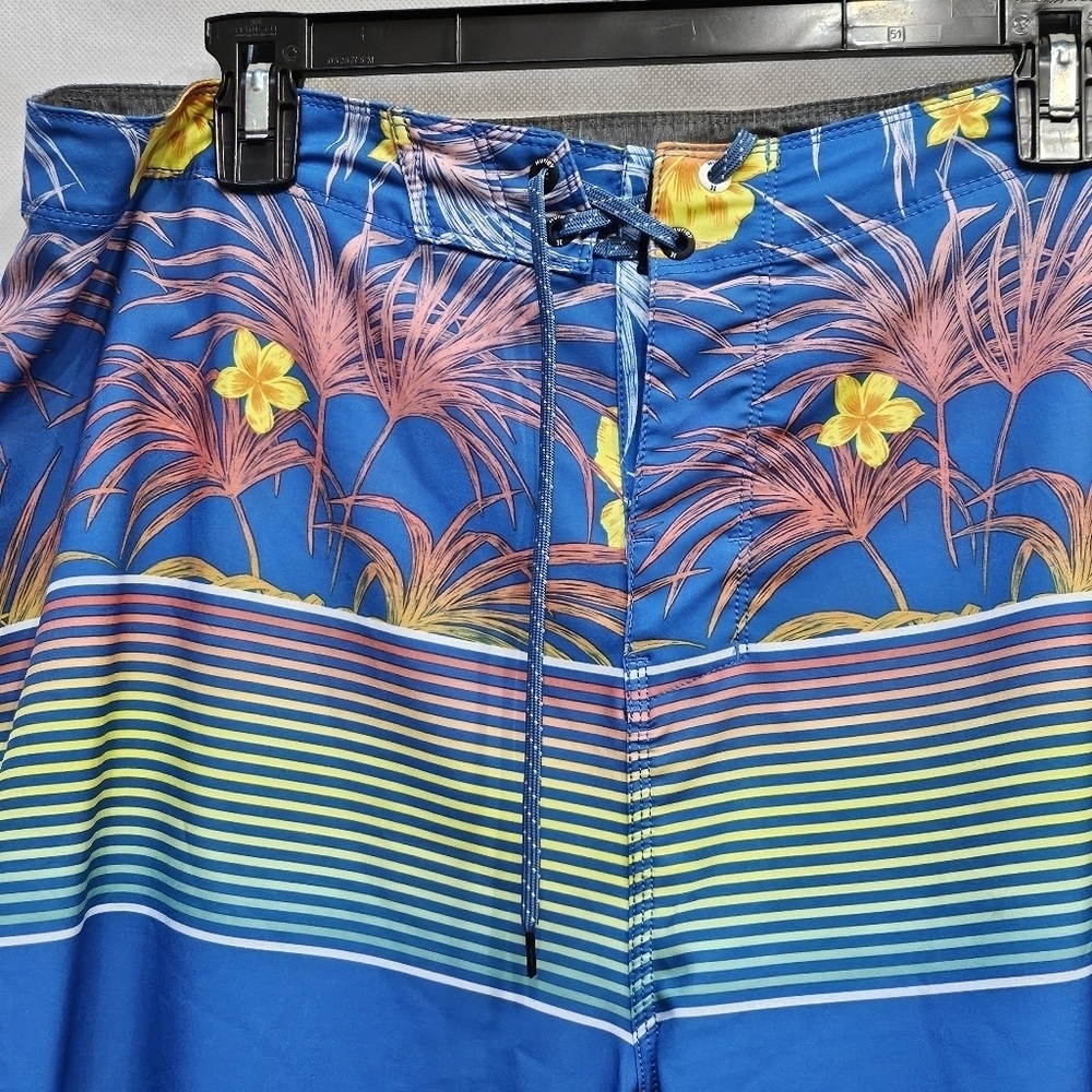 Hurley Floral Stripped Blue 86% Recycled Polyester 14% Spandex Swim Shorts Sz 38 - Picture 2 of 6